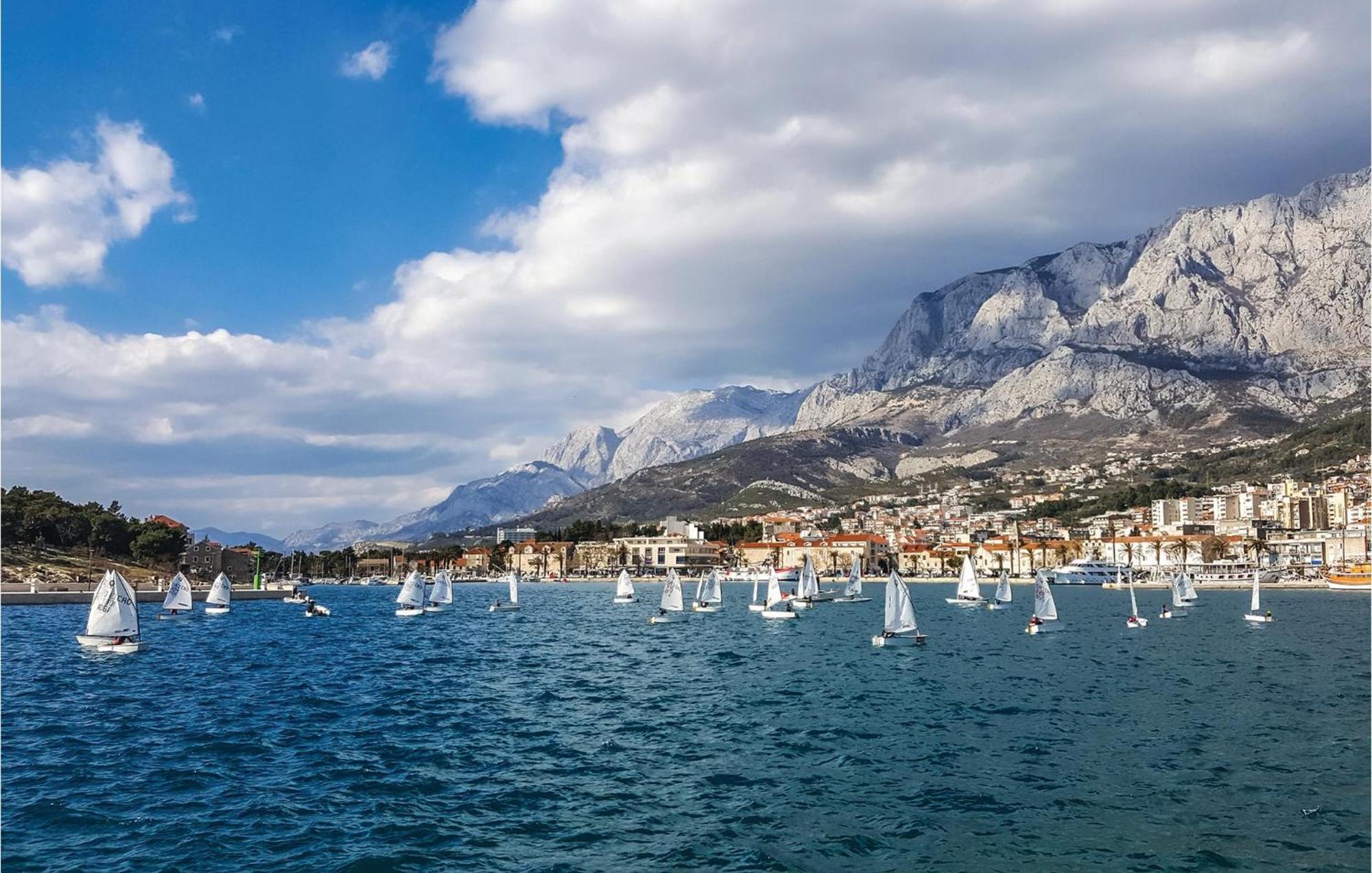 1 Bedroom Gorgeous Apartment In Makarska Kültér fotó