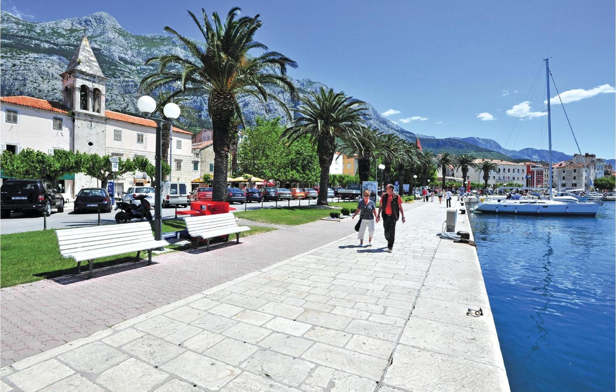 1 Bedroom Gorgeous Apartment In Makarska Kültér fotó